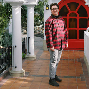 Meet your Posher, Gregory